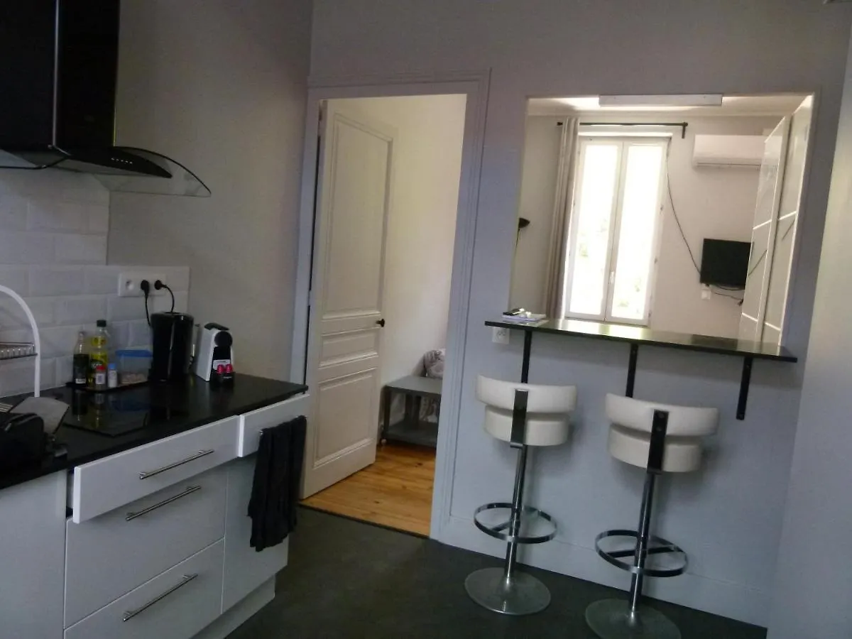 Apartment Studio Calme Avec Jardin, Tram T6 Et Metro D, Lyon 8