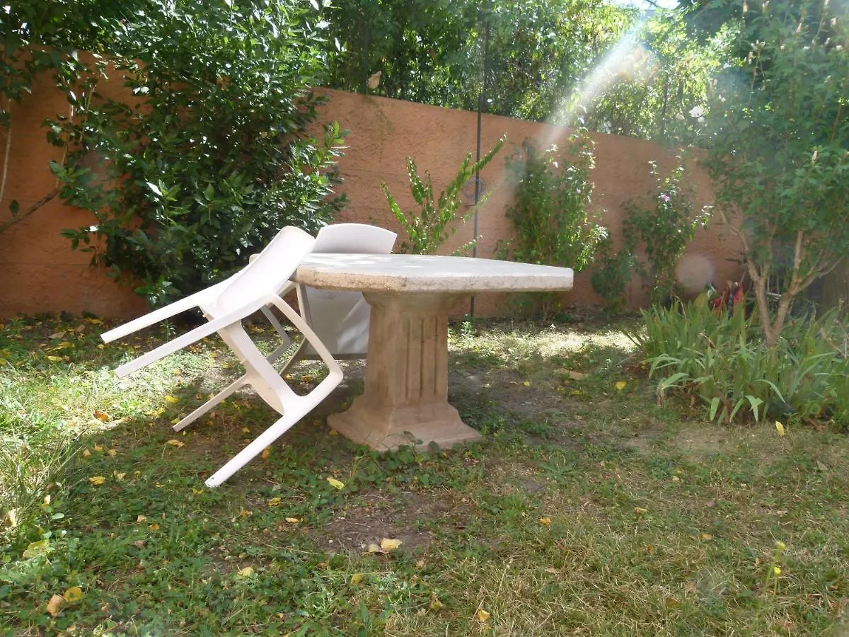 Studio Calme Avec Jardin, Tram T6 Et Metro D, Lyon 8 شقة