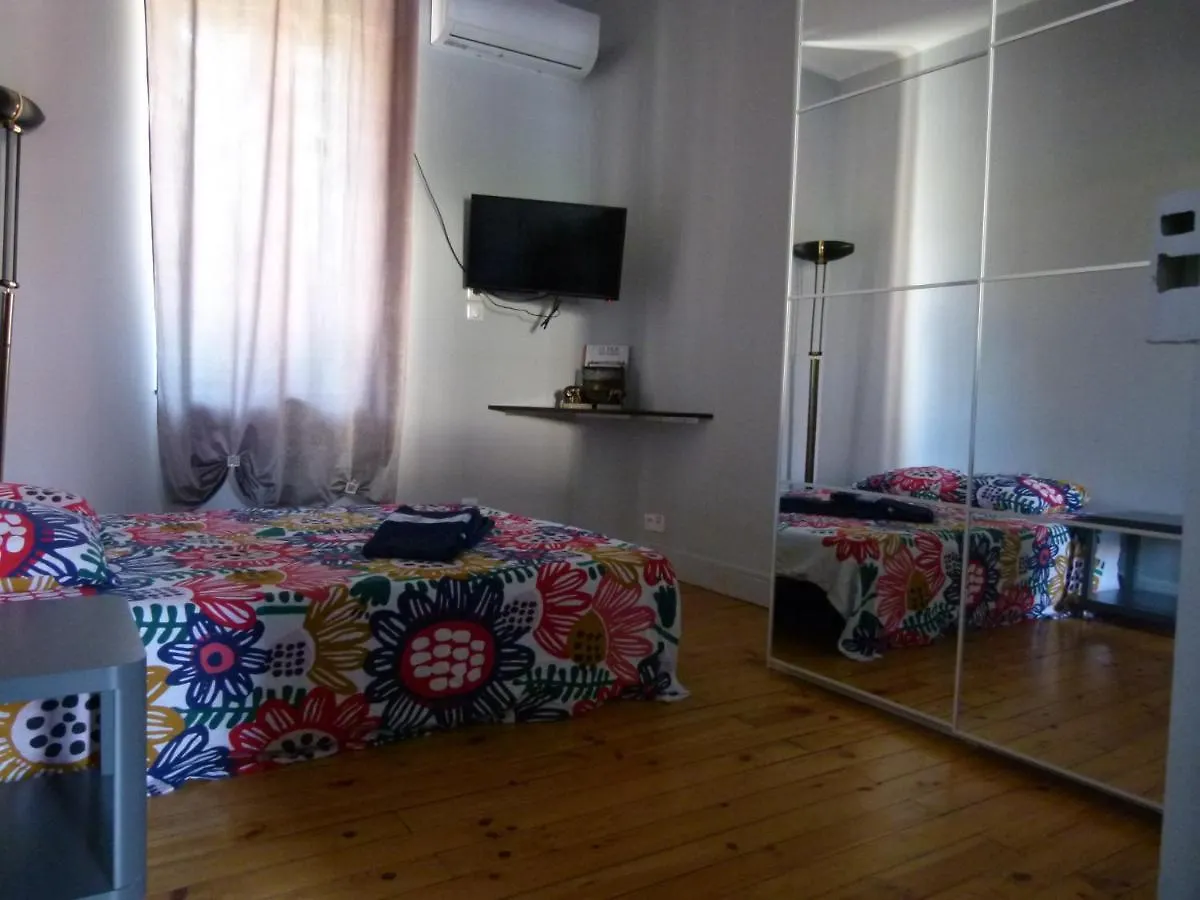 Studio Calme Avec Jardin, Tram T6 Et Metro D, Lyon 8